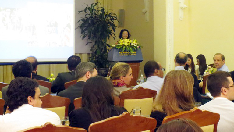 Celebran sesión de estudio sobre Vietnam